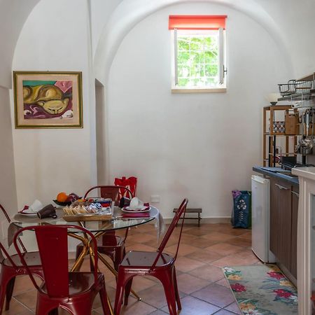 B&B Corte Dei Memoli Di Margiotta Giuseppina Lecce Exterior photo