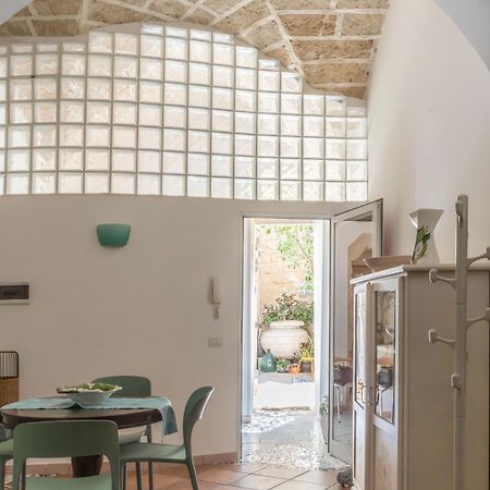 B&B Corte Dei Memoli Di Margiotta Giuseppina Lecce Exterior photo