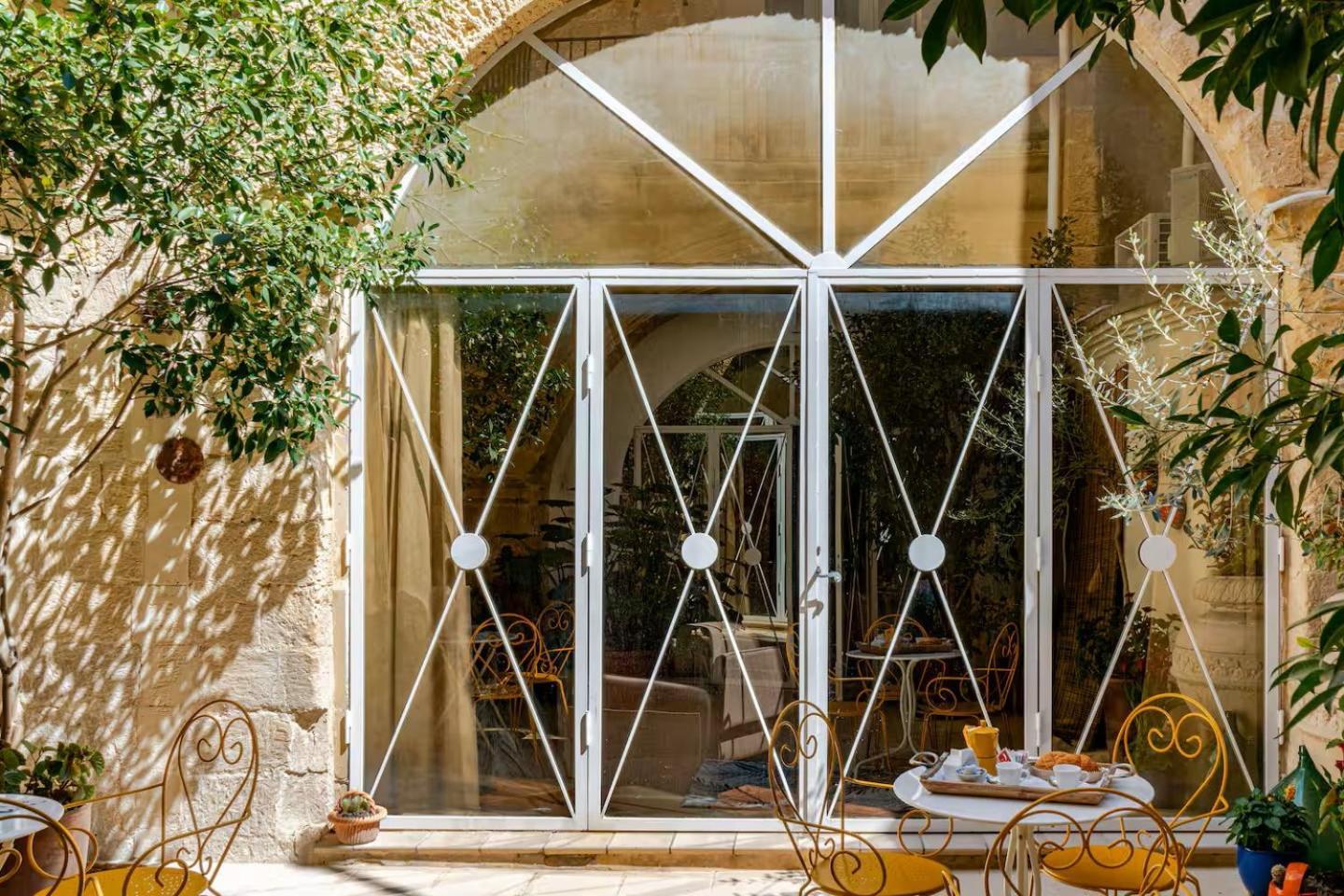 B&B Corte Dei Memoli Di Margiotta Giuseppina Lecce Exterior photo