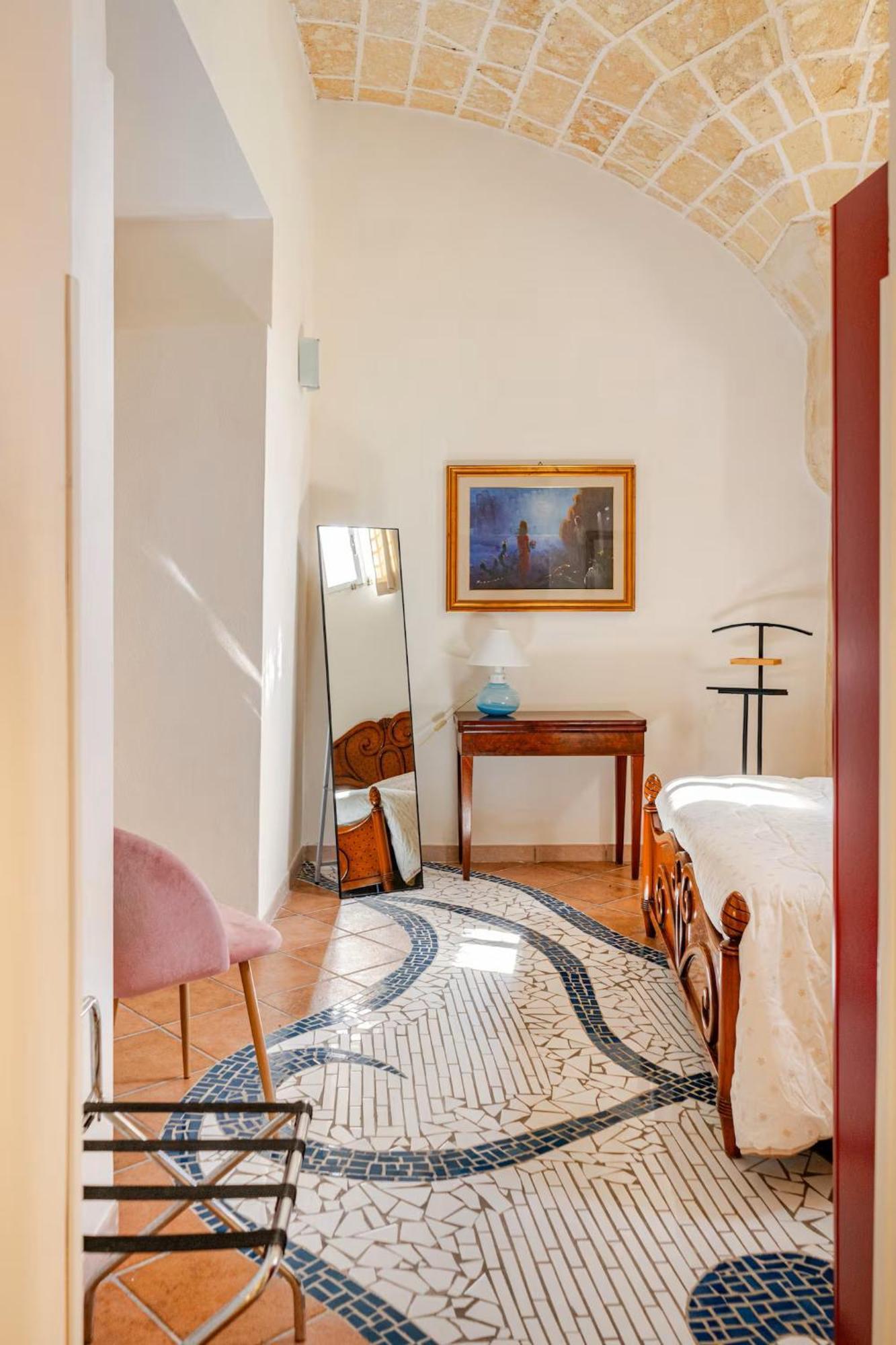 B&B Corte Dei Memoli Di Margiotta Giuseppina Lecce Exterior photo