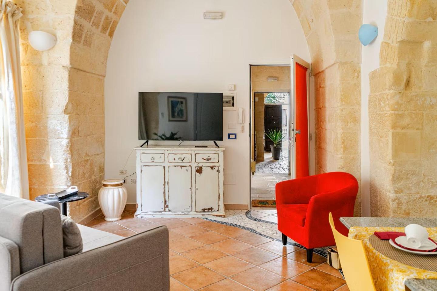 B&B Corte Dei Memoli Di Margiotta Giuseppina Lecce Exterior photo