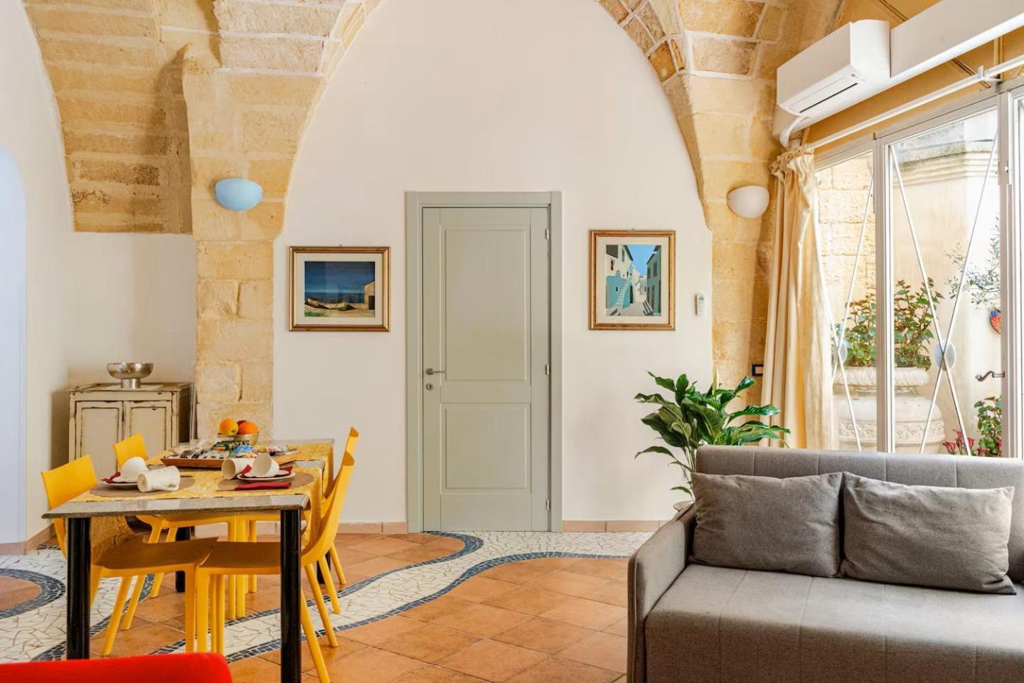 B&B Corte Dei Memoli Di Margiotta Giuseppina Lecce Exterior photo