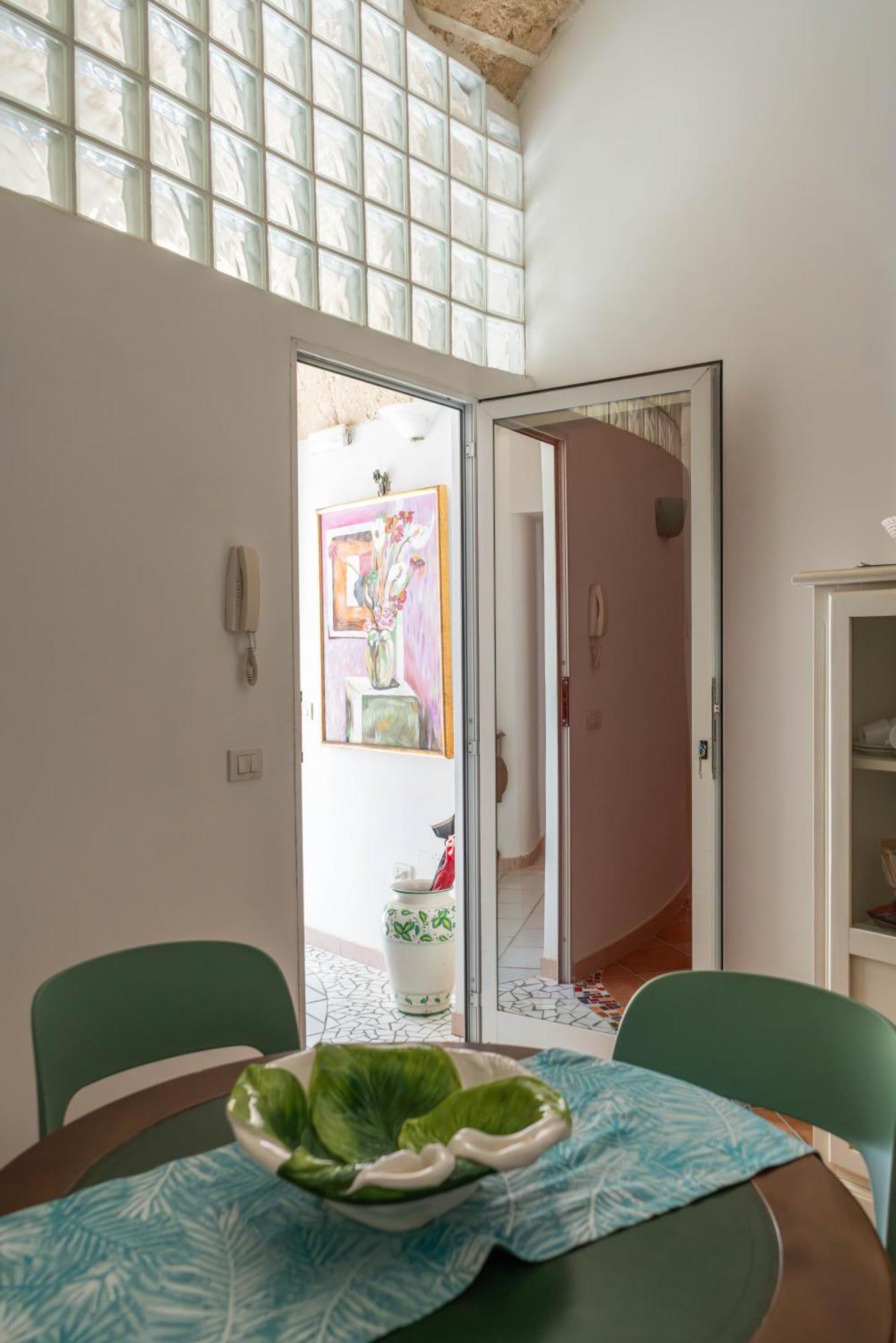 B&B Corte Dei Memoli Di Margiotta Giuseppina Lecce Exterior photo