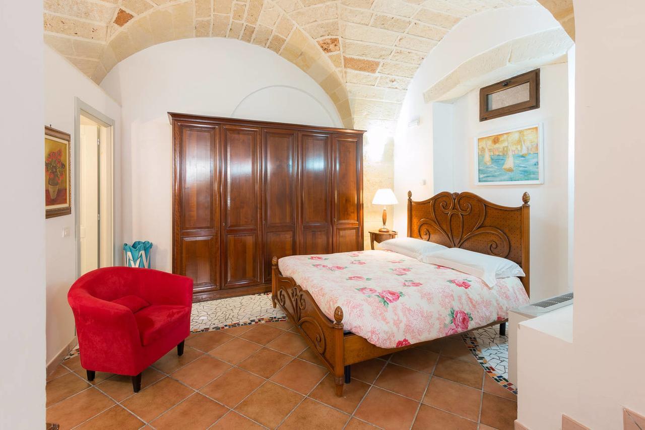 B&B Corte Dei Memoli Di Margiotta Giuseppina Lecce Exterior photo