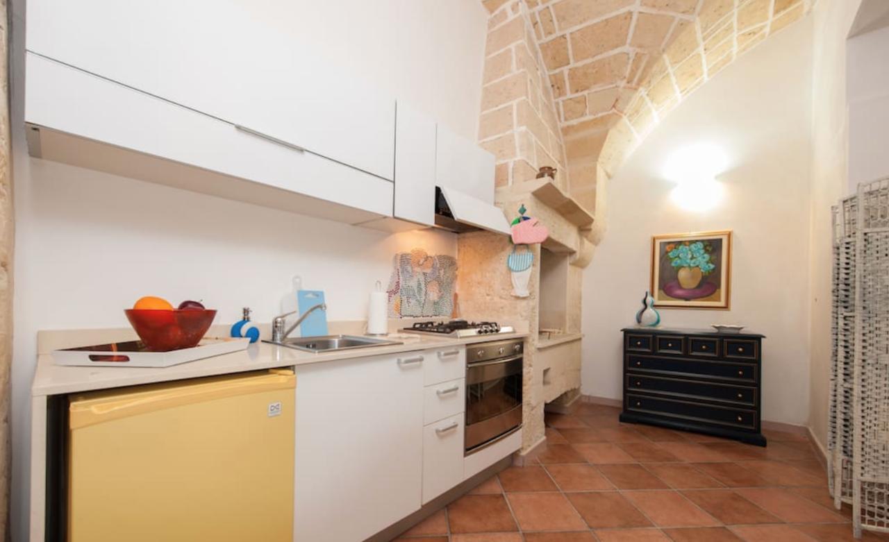 B&B Corte Dei Memoli Di Margiotta Giuseppina Lecce Exterior photo